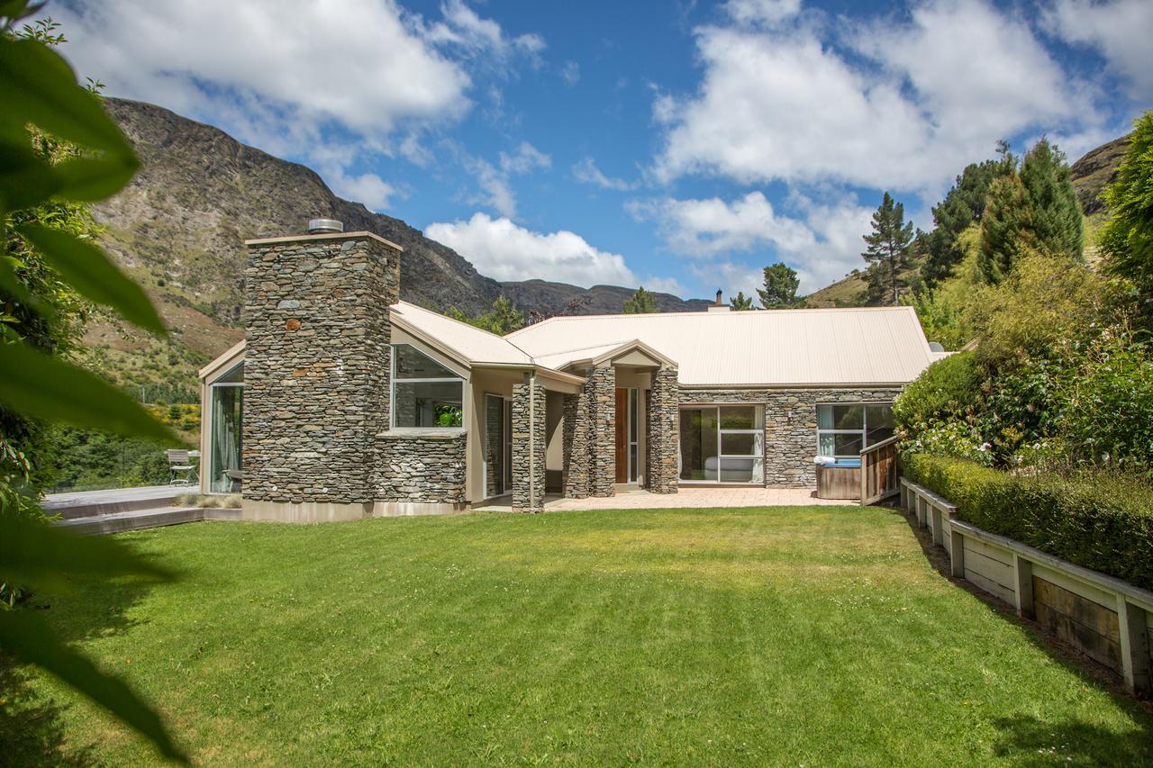 Riverview Retreat Holiday Home By Majordomo Queenstown Værelse billede