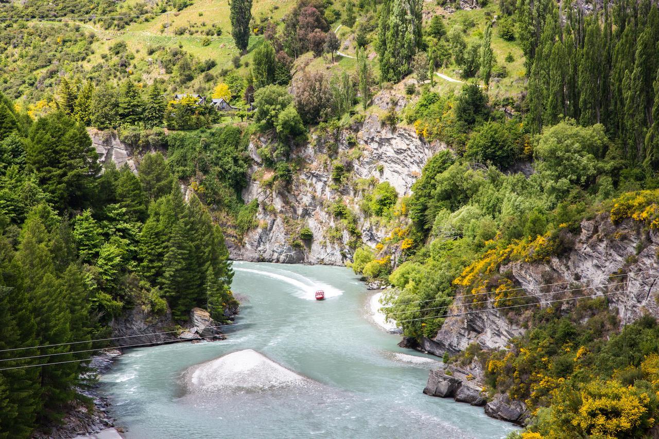 Riverview Retreat Holiday Home By Majordomo Queenstown Værelse billede